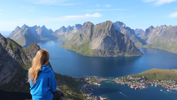 Ausblick über Fjordjandschaft - Foto: Cremer/unsplash